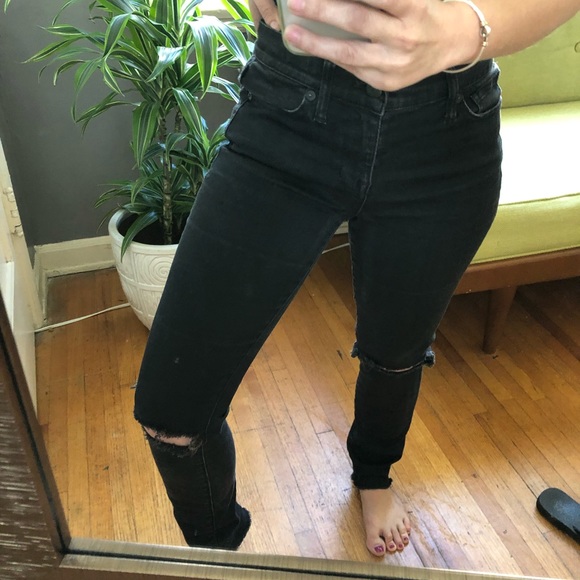 Madewell Denim - Madewell High Rise Jeans w Distressed Ankle & Knee